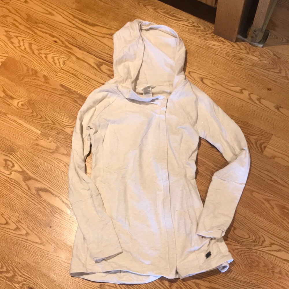 The north face sweater zip up